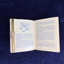 Load image into Gallery viewer, "Don't be militarily stupid" : A Short Guide to Great Britain (1943)