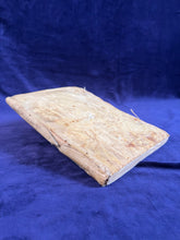 Load image into Gallery viewer, Conocer la altitud del Sol sobre el Horizonte en qualquier día y hora por los rayos del Sol: Peter Apian - Cosmographia (1575)