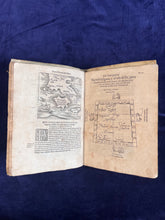Load image into Gallery viewer, Conocer la altitud del Sol sobre el Horizonte en qualquier día y hora por los rayos del Sol: Peter Apian - Cosmographia (1575)