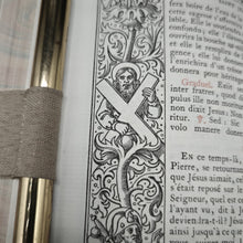 Load image into Gallery viewer, Heures Romaines avec figures par A. Queroy, gravées par A. Gusman (ca. 1890)