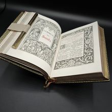 Load image into Gallery viewer, Heures Romaines avec figures par A. Queroy, gravées par A. Gusman (ca. 1890)