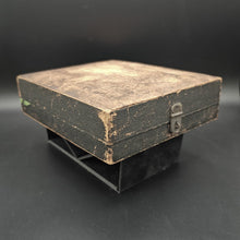 Load image into Gallery viewer, Heures Romaines avec figures par A. Queroy, gravées par A. Gusman (ca. 1890)