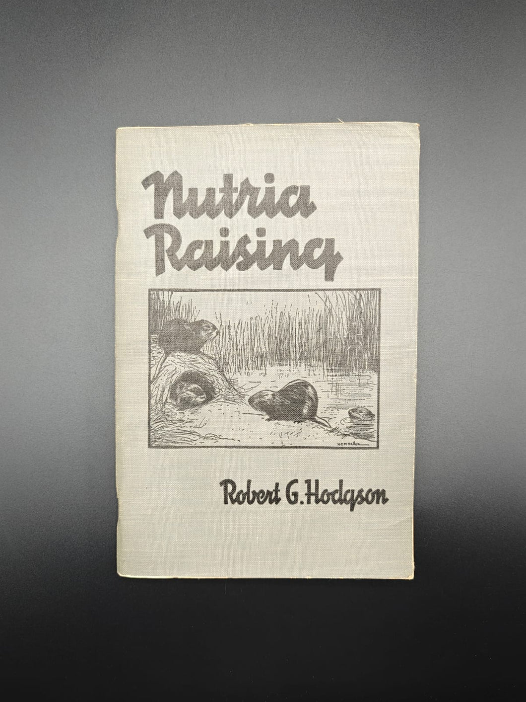 Rodent Ecology : Hodgson - Nutria Raising (1938)
