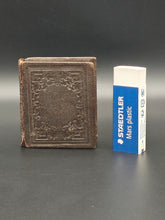 Load image into Gallery viewer, Miniature Bible. With Engravings (1839) [MINIATURE]
