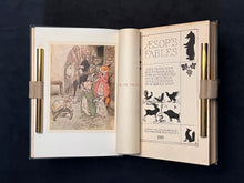 Load image into Gallery viewer, Rackham Does the Classics, In His Own Style: Arthur Rackham, Aesop&#39;s Fables (1919)
